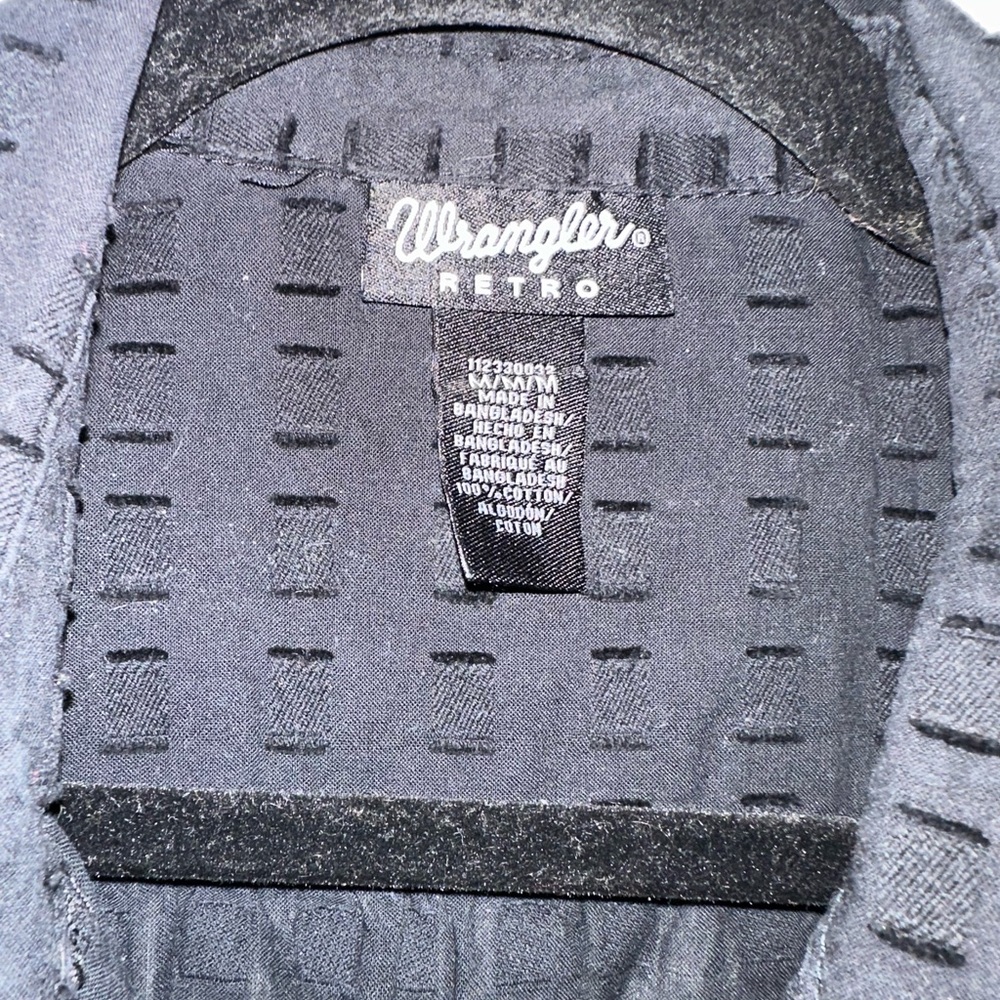 Wrangler Black Textured Button Down Shirt - Picture 3 of 3